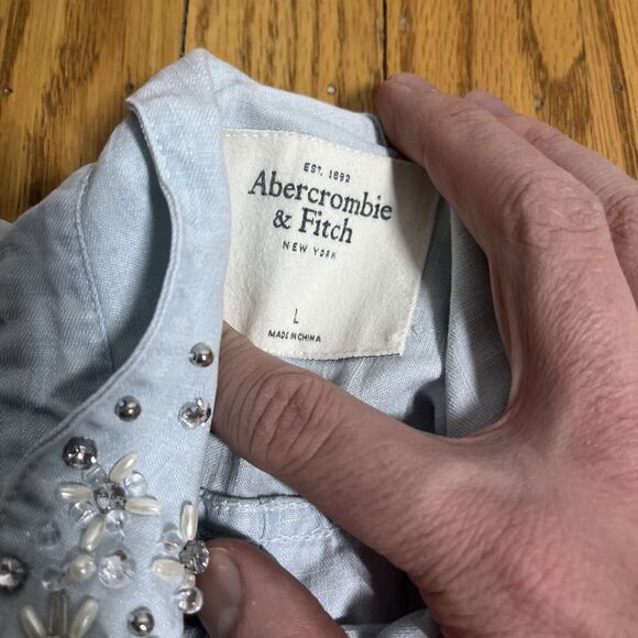 Abercrombie & Fitch Womens Sleeveless Bedazzle Shirt Sz L Button-Up Chambray - Picture 4 of 7